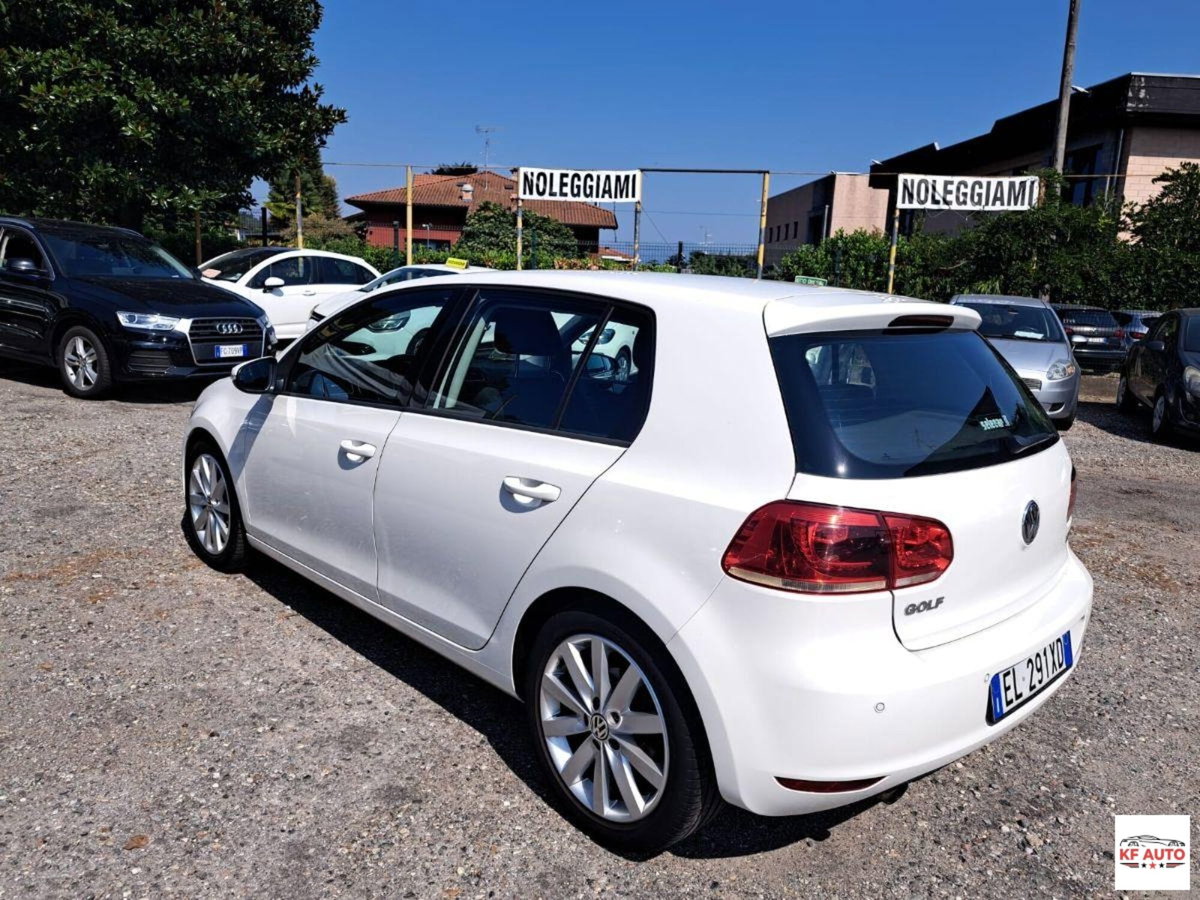 Volkswagen Golf 1.6 TDI DPF 5p. Highline (14)