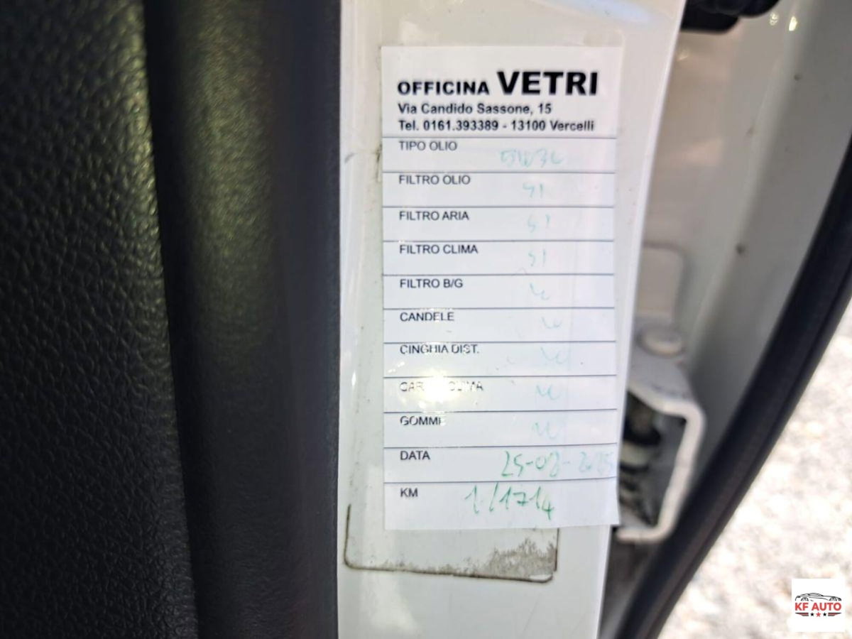 Volkswagen Golf 1.6 TDI DPF 5p. Highline (16)