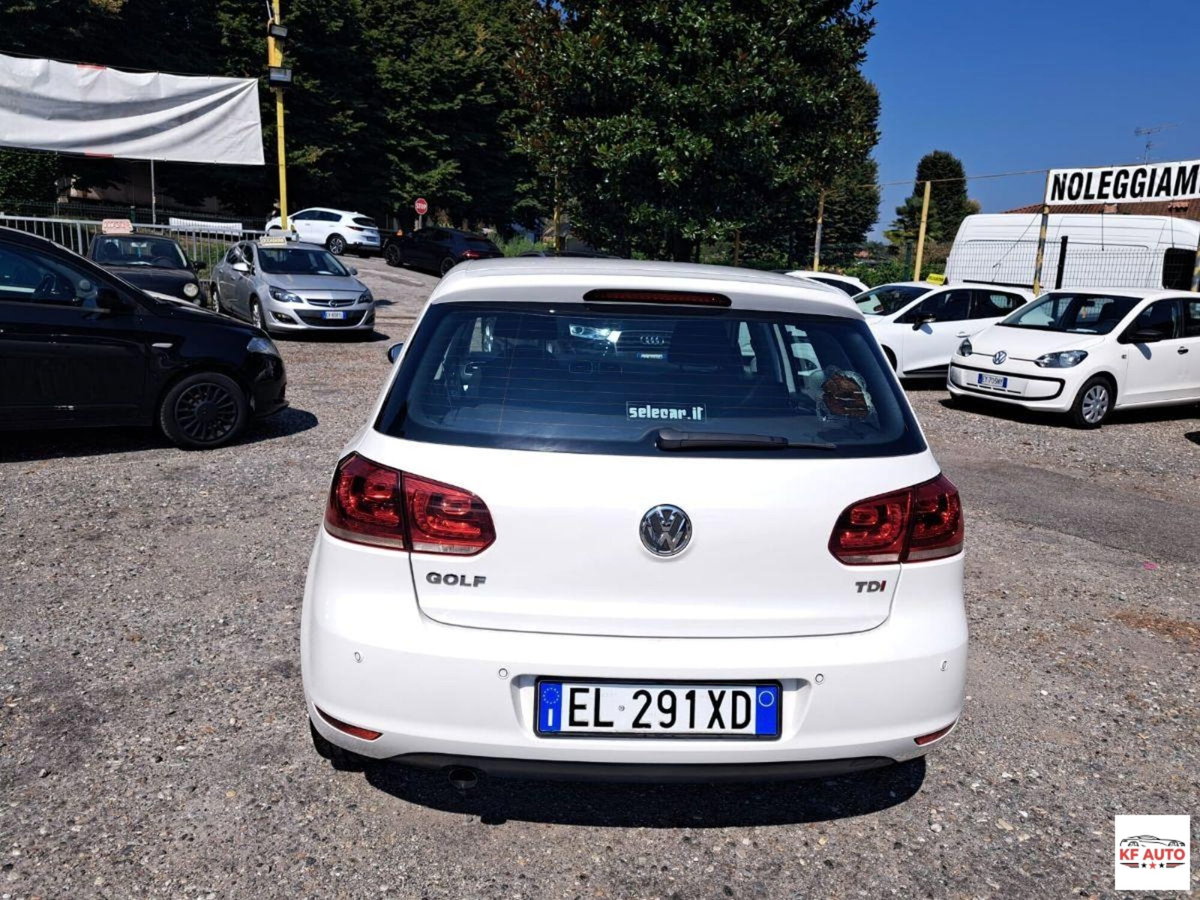 Volkswagen Golf 1.6 TDI DPF 5p. Highline (9)
