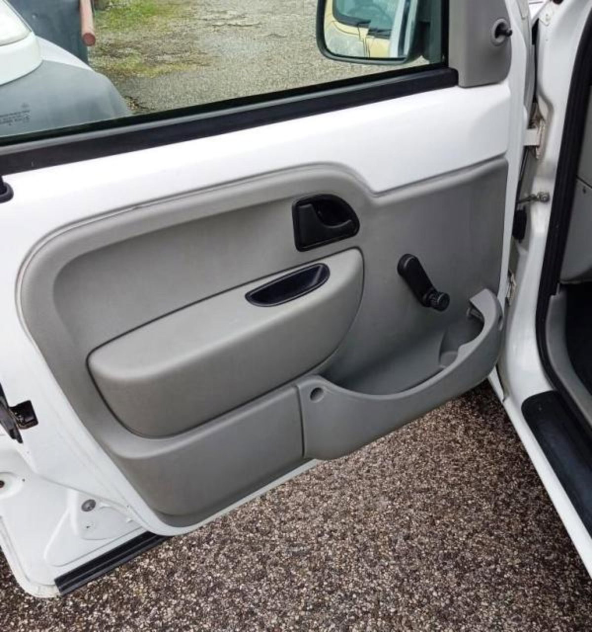 Renault Kangoo 1.5 dCi 115CV Van (8)
