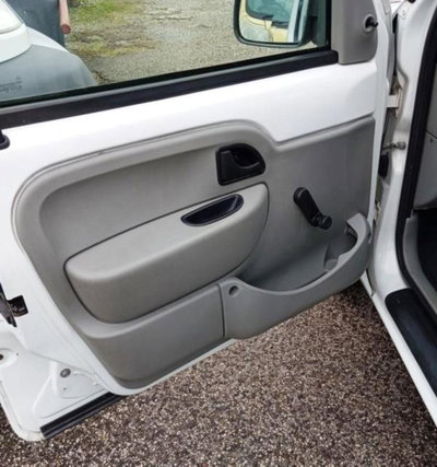 Renault Kangoo 1.5 dCi 115CV Van (8)