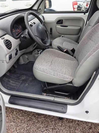 Renault Kangoo 1.5 dCi 115CV Van (9)