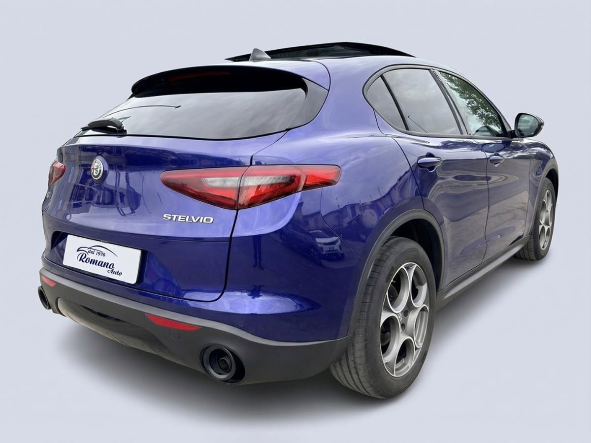 Alfa Romeo Stelvio 2.2 t Sprint Q4 210cv auto (4)