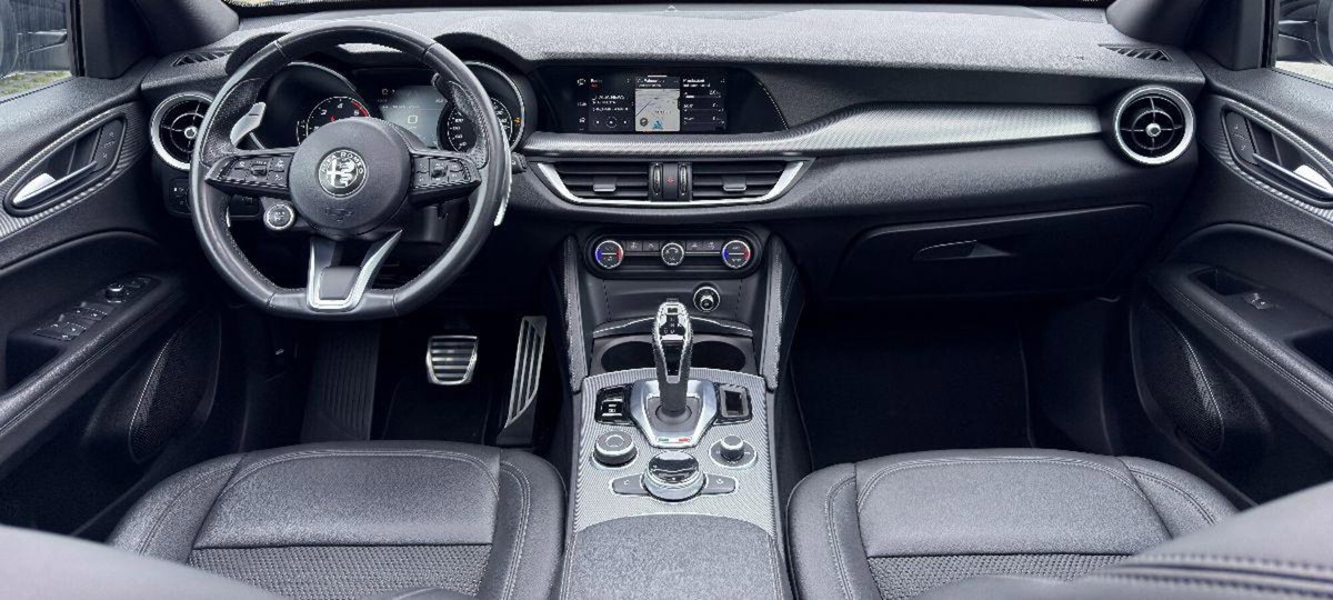 Alfa Romeo Stelvio 2.2 t Sprint Q4 210cv auto (9)