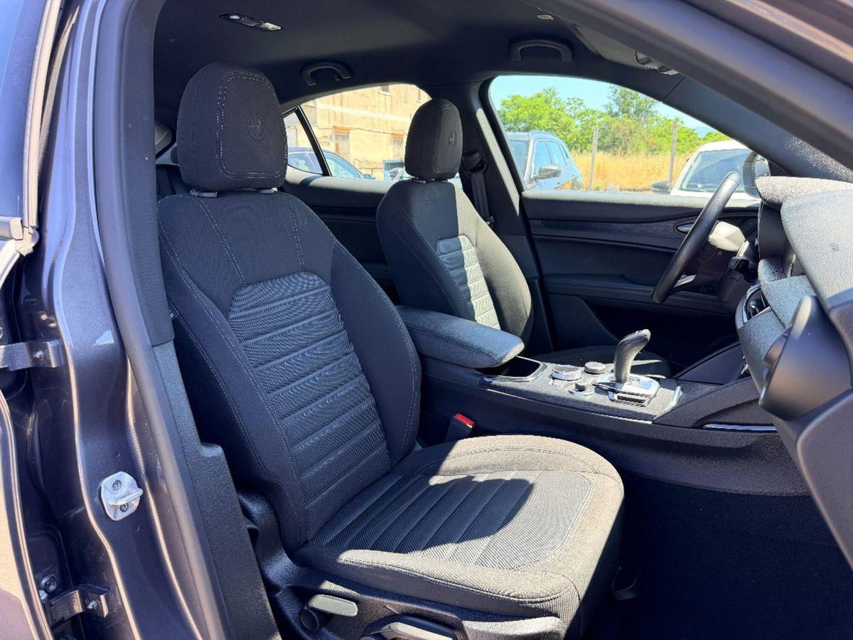 Alfa Romeo Stelvio 2.2 t Veloce rwd 160cv auto (10)