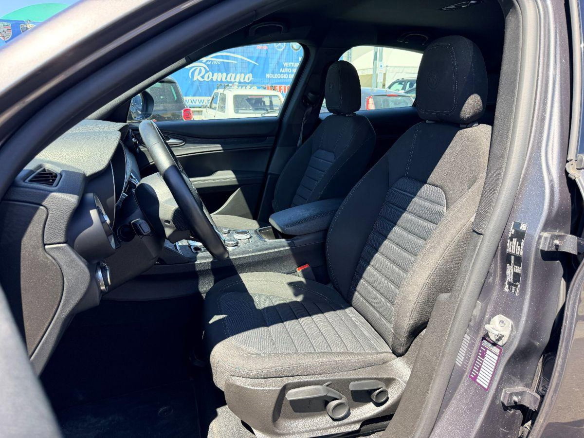 Alfa Romeo Stelvio 2.2 t Veloce rwd 160cv auto (11)