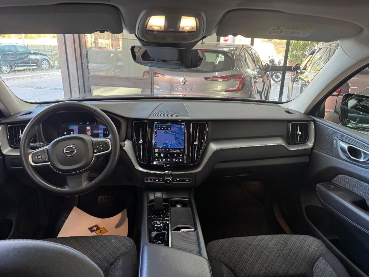 Volvo XC60 B4 automatico Core (10)