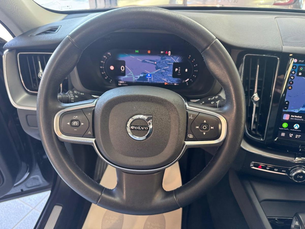 Volvo XC60 B4 automatico Core (11)