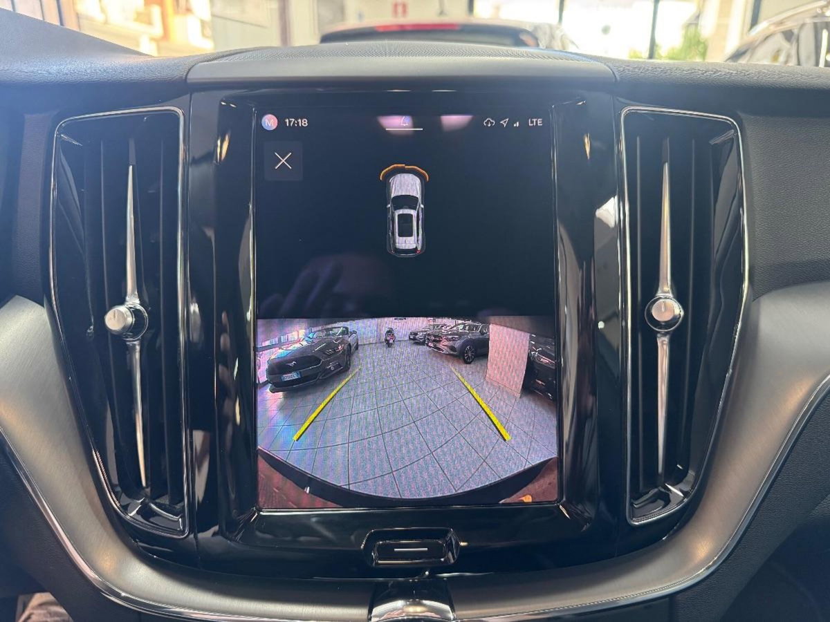 Volvo XC60 B4 automatico Core (13)