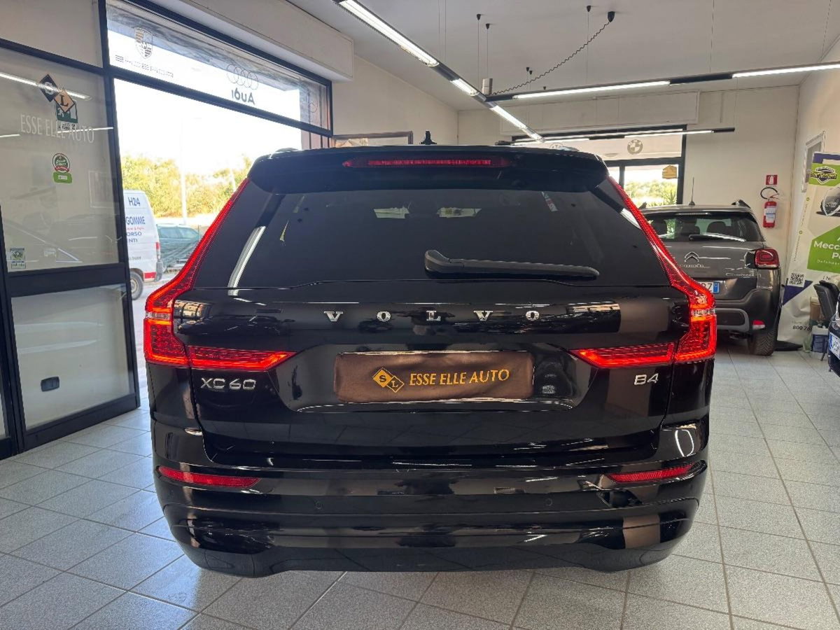 Volvo XC60 B4 automatico Core (6)