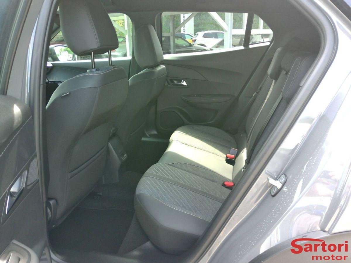 Peugeot 2008 PureTech 100 S&S Allure (10)