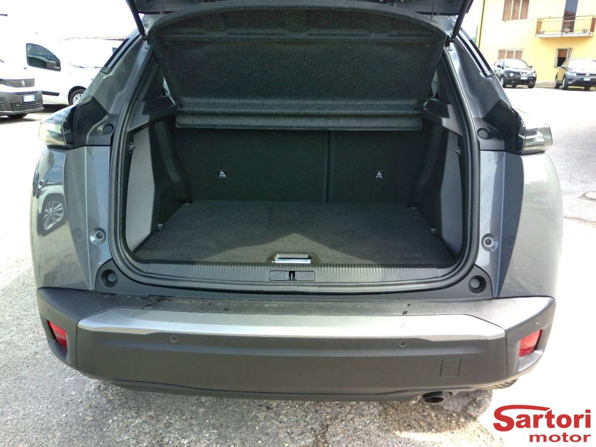 Peugeot 2008 PureTech 100 S&S Allure (12)