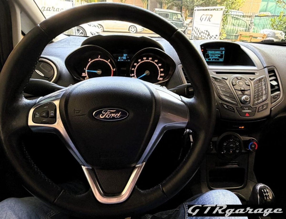 Ford Fiesta Plus 1.5 TDCi 75CV 5 porte (11)
