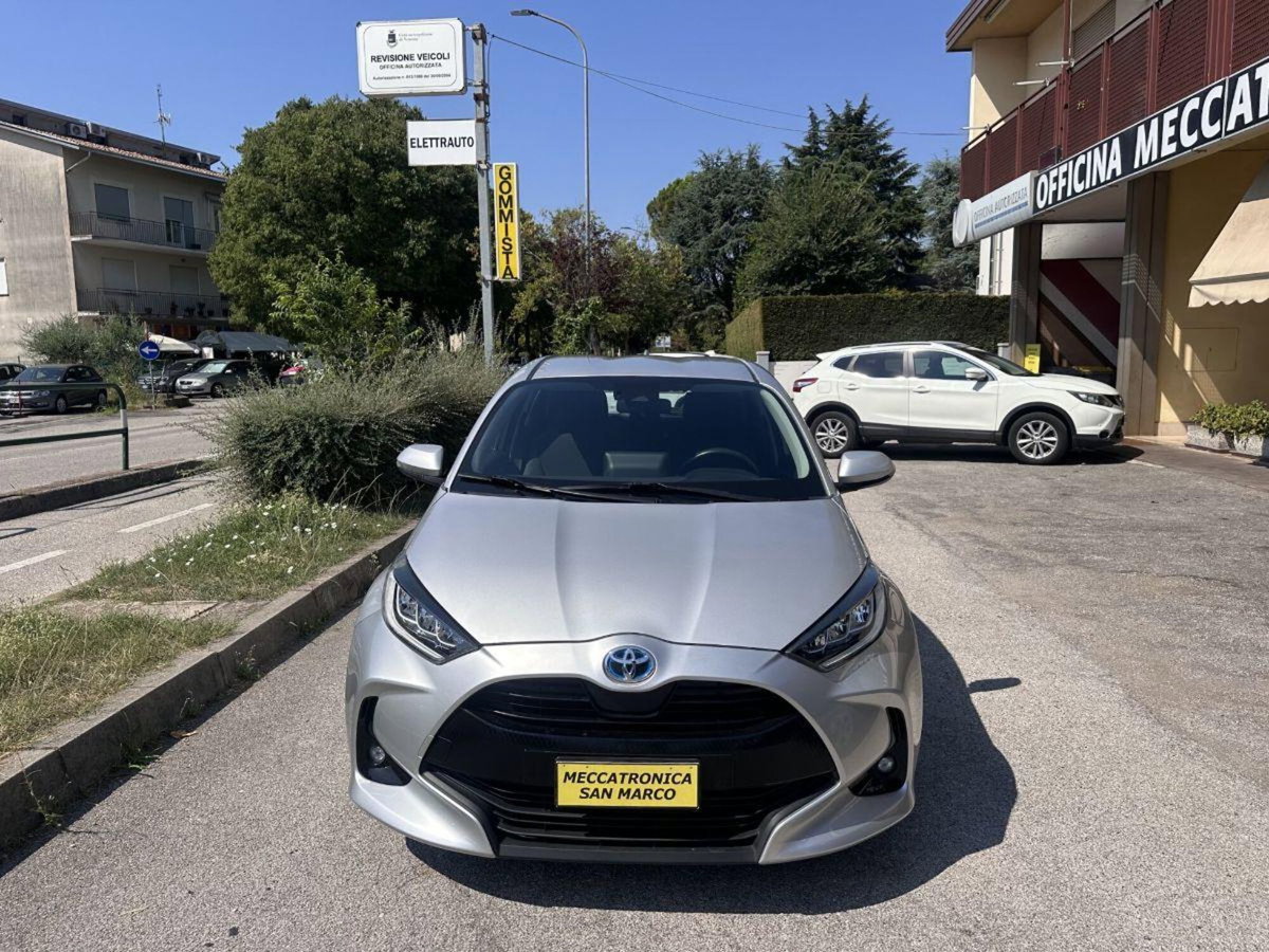 Toyota Yaris Cross 1.5 Hybrid 5p. E-CVT Trend (2)