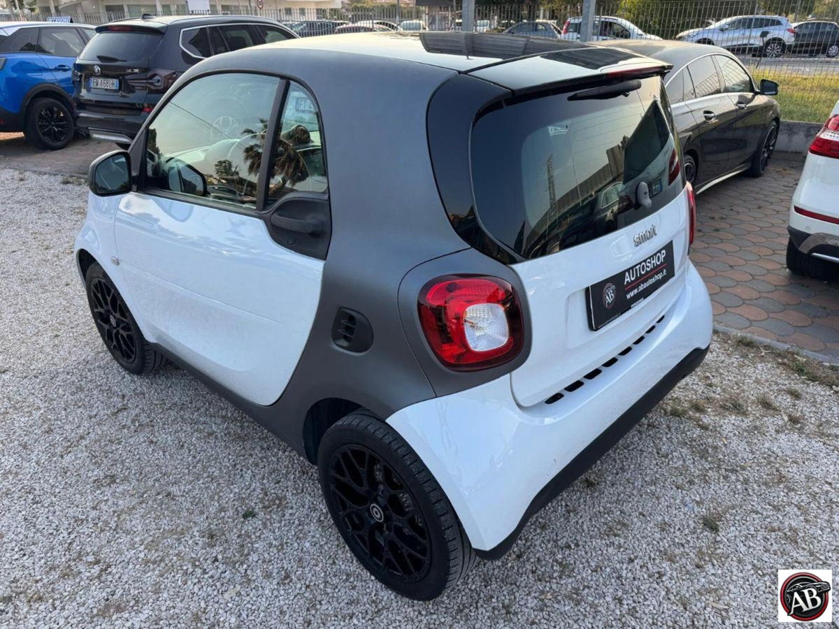 smart Fortwo 70 1.0 twinamic Youngster (10)