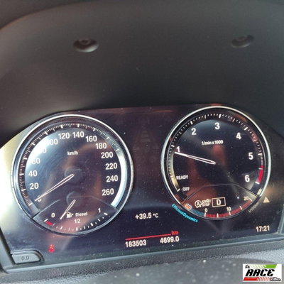 BMW Serie 1 120d xDrive 5p. Sport (11)