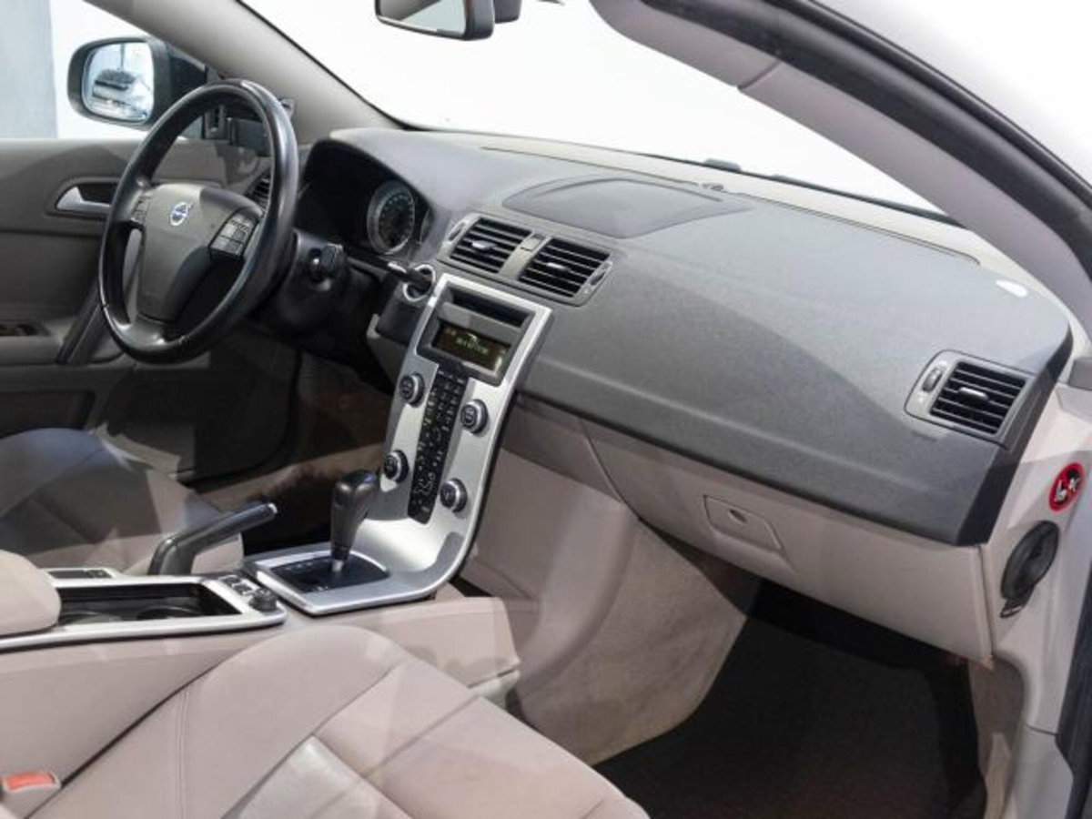 Volvo C70 D3 Geartronic Summum (13)