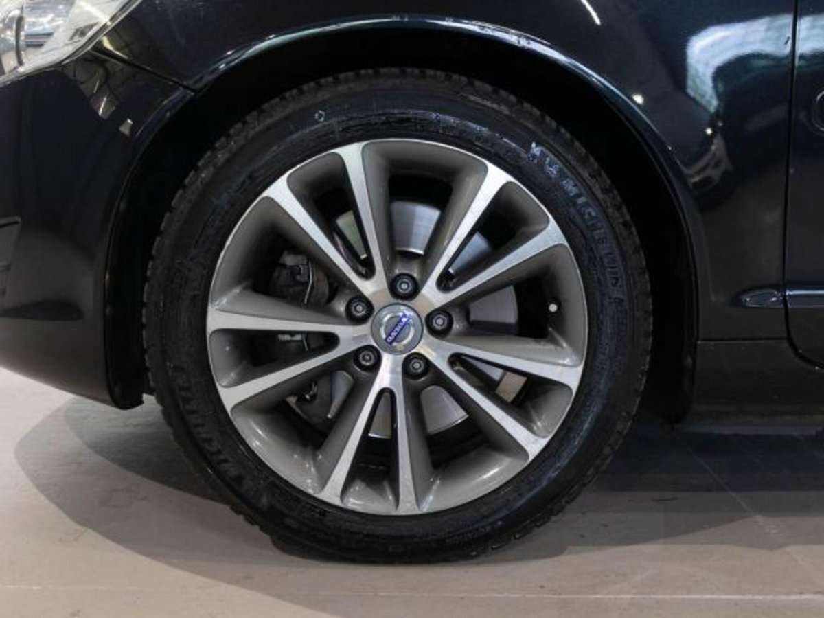 Volvo C70 D3 Geartronic Summum (8)