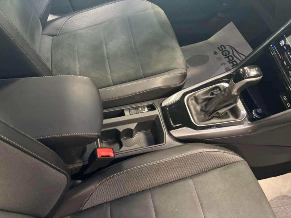 Volkswagen T-Roc 2.0 tdi Style 4motion 150cv dsg (17)