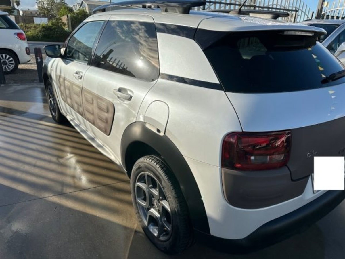 Citroen C4 Cactus BlueHDi 100 W (5)