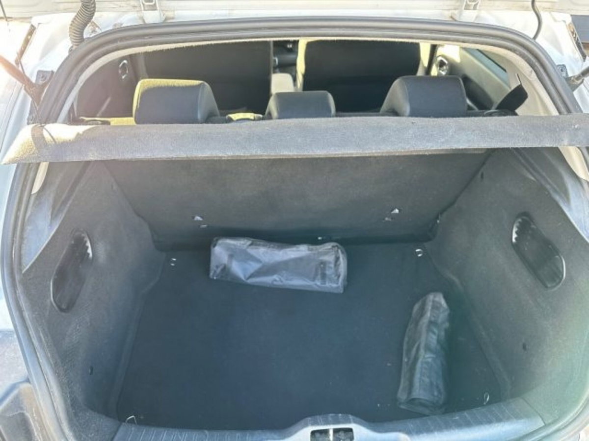 Citroen C4 Cactus BlueHDi 100 W (9)