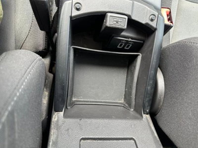 Ford C-Max 1.6 120CV GPL Titanium (20)