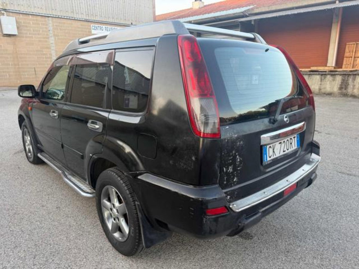 Nissan X-Trail 2.2 TD Di Adventure (19)