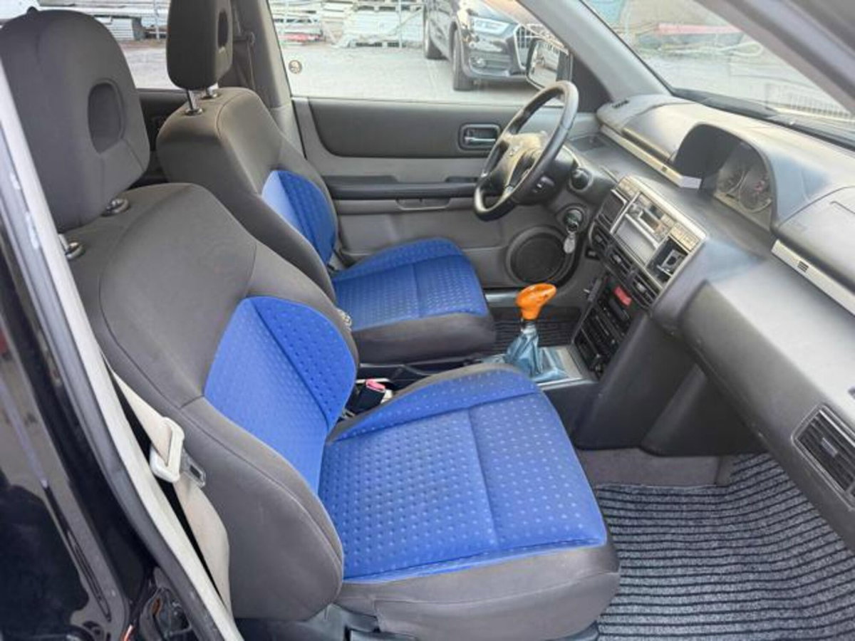 Nissan X-Trail 2.2 TD Di Adventure (5)