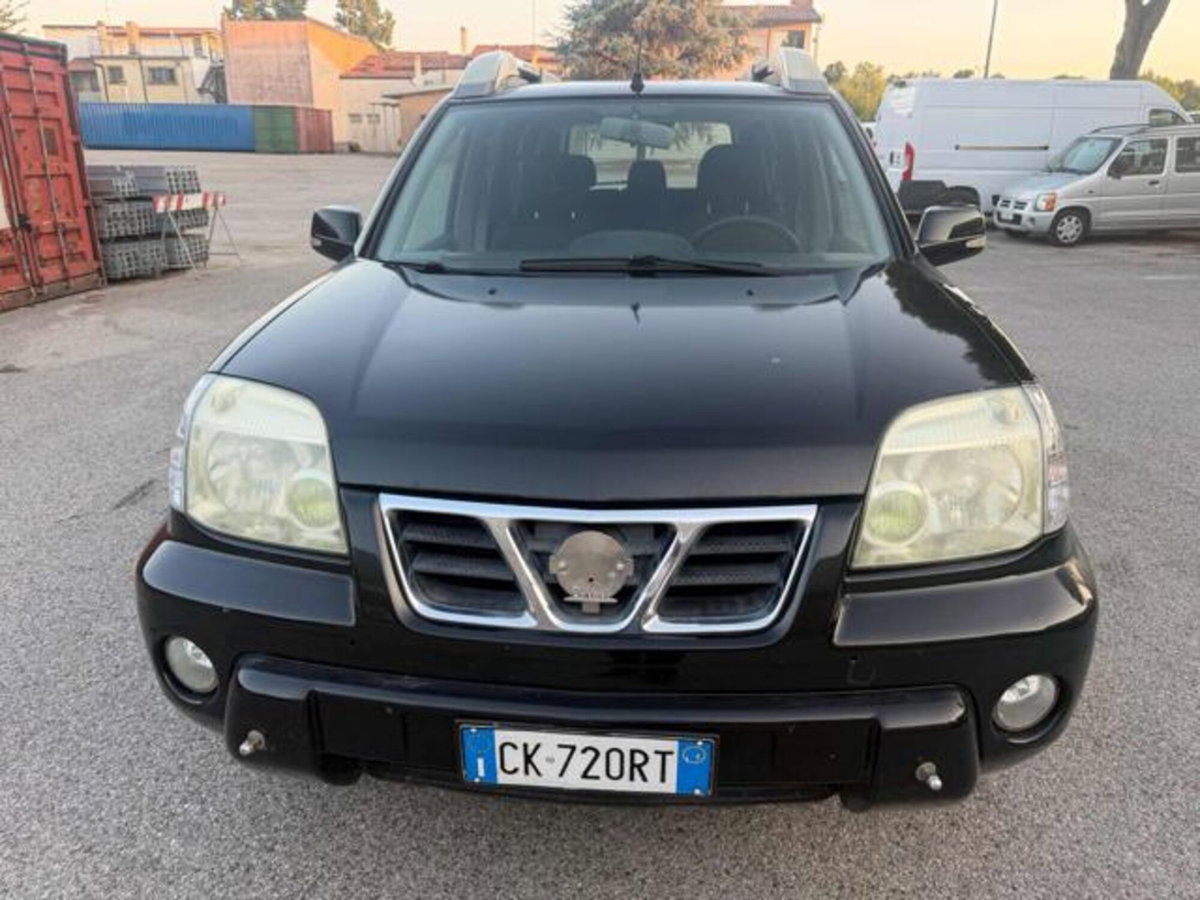 Nissan X-Trail 2.2 TD Di Adventure (6)