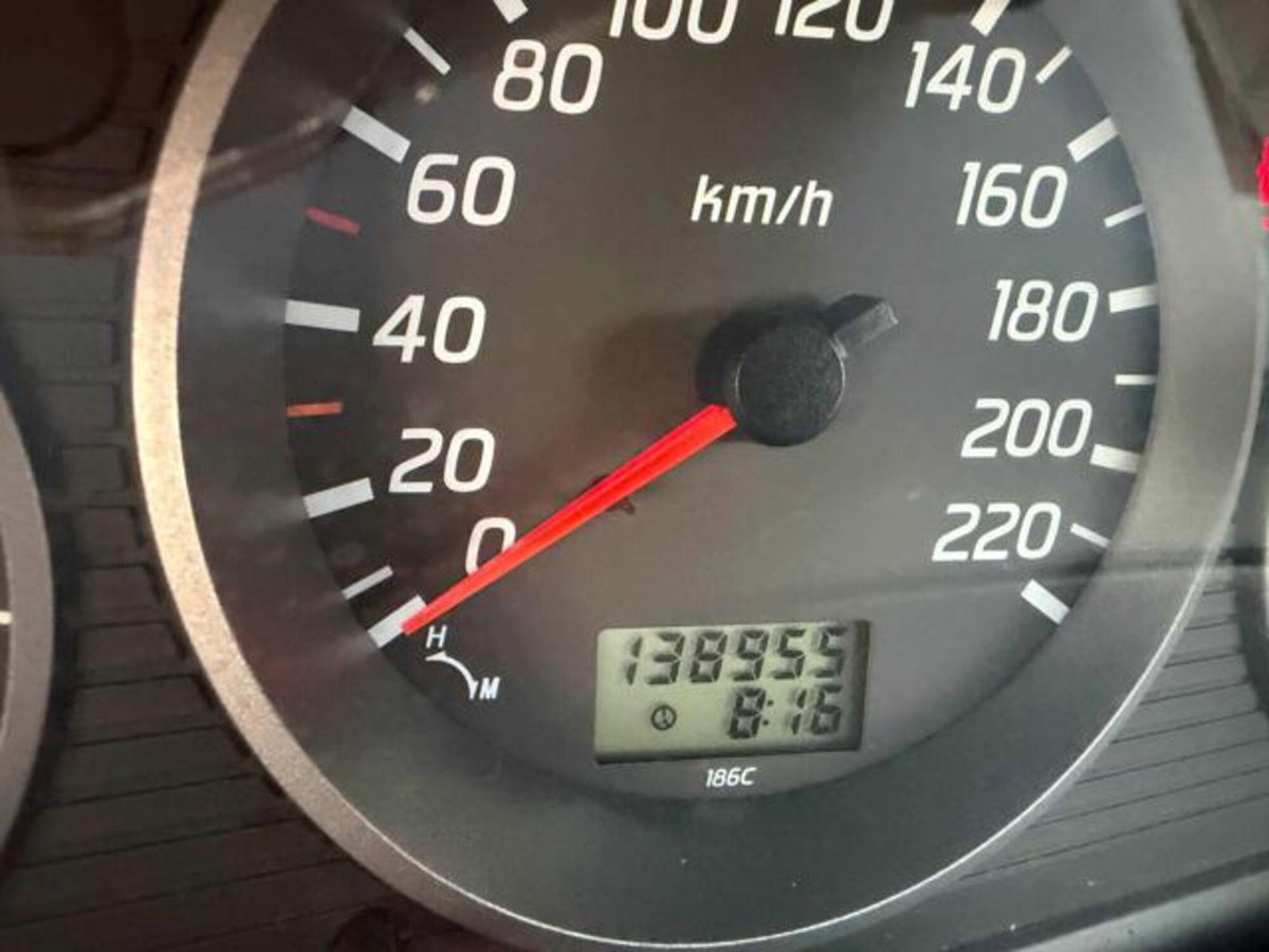 Nissan X-Trail 2.2 TD Di Adventure (8)