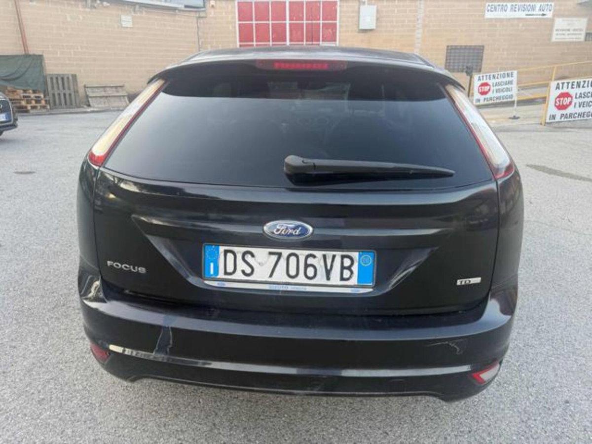 Ford Focus 1.6 TDCi (90CV) 3p. Tit. (9)
