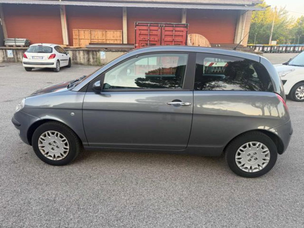 Lancia Ypsilon 1.2 (7)