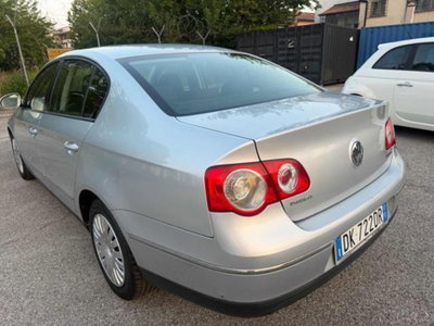 Volkswagen Passat 1.9 TDI/105CV DPF BlueMotion (11)