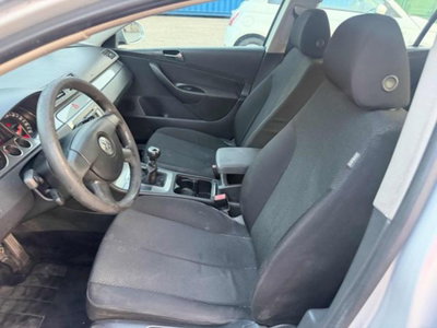 Volkswagen Passat 1.9 TDI/105CV DPF BlueMotion (12)