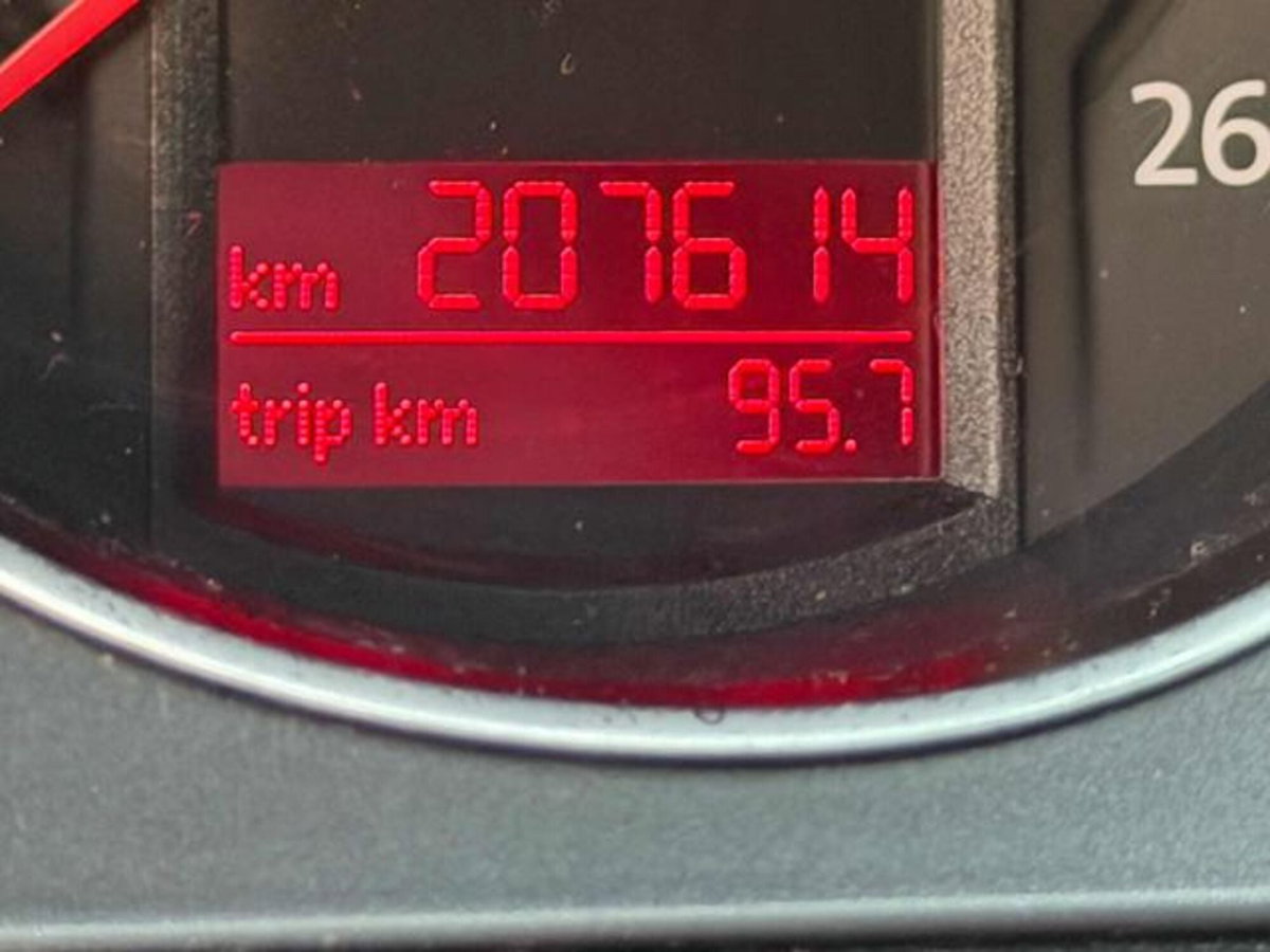 Volkswagen Passat 1.9 TDI/105CV DPF BlueMotion (13)