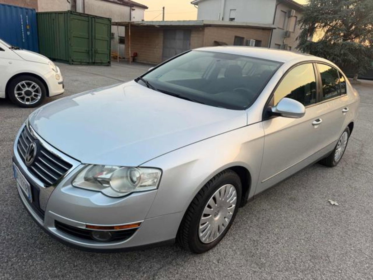 Volkswagen Passat 1.9 TDI/105CV DPF BlueMotion (14)