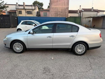 Volkswagen Passat 1.9 TDI/105CV DPF BlueMotion (15)