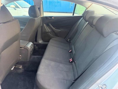 Volkswagen Passat 1.9 TDI/105CV DPF BlueMotion (17)
