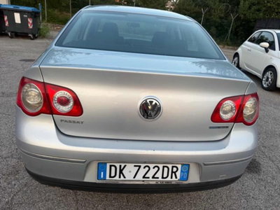 Volkswagen Passat 1.9 TDI/105CV DPF BlueMotion (20)