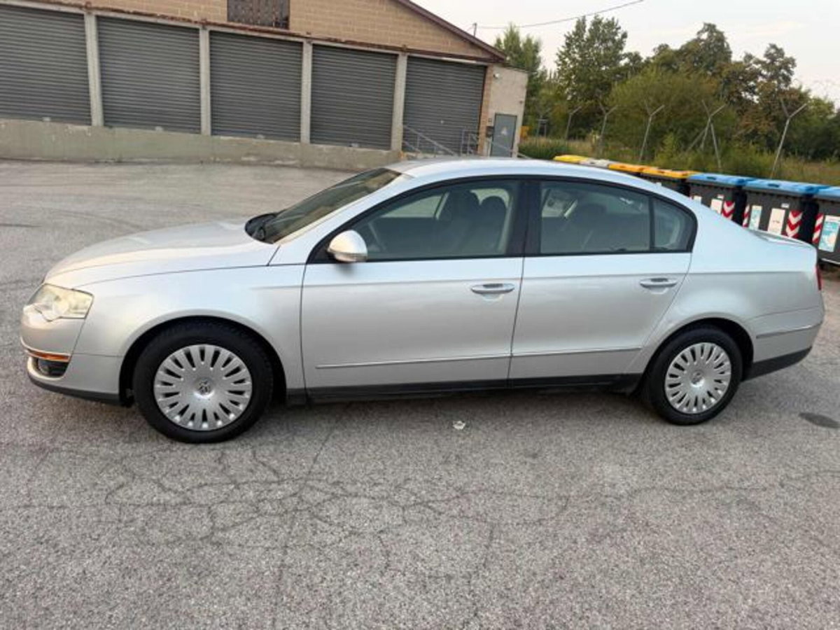 Volkswagen Passat 1.9 TDI/105CV DPF BlueMotion (6)