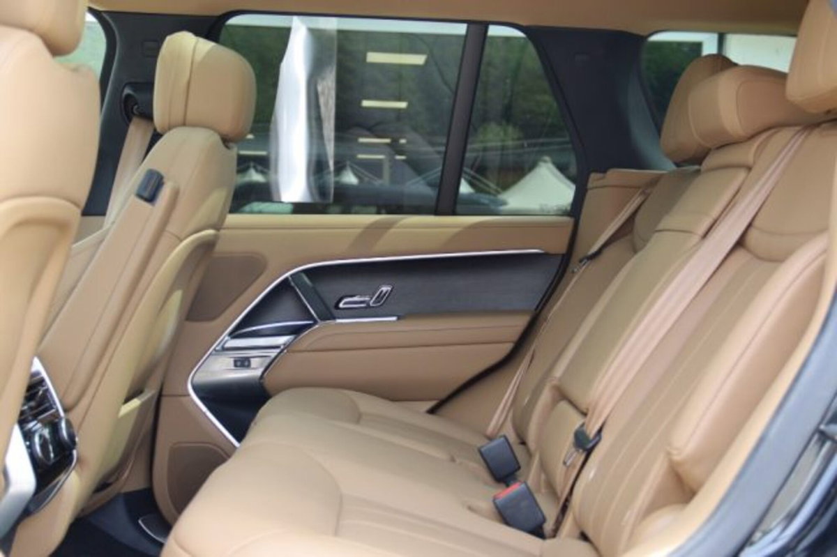 Land Rover Range Rover 3.0 I6 HSE LWB (18)