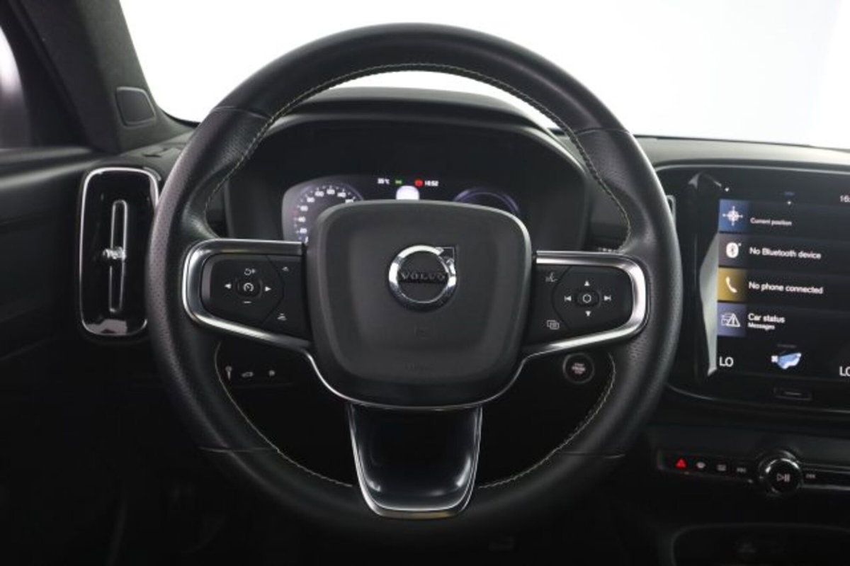 Volvo XC40 T4 Recharge Plug-in Hybrid R-design (5)