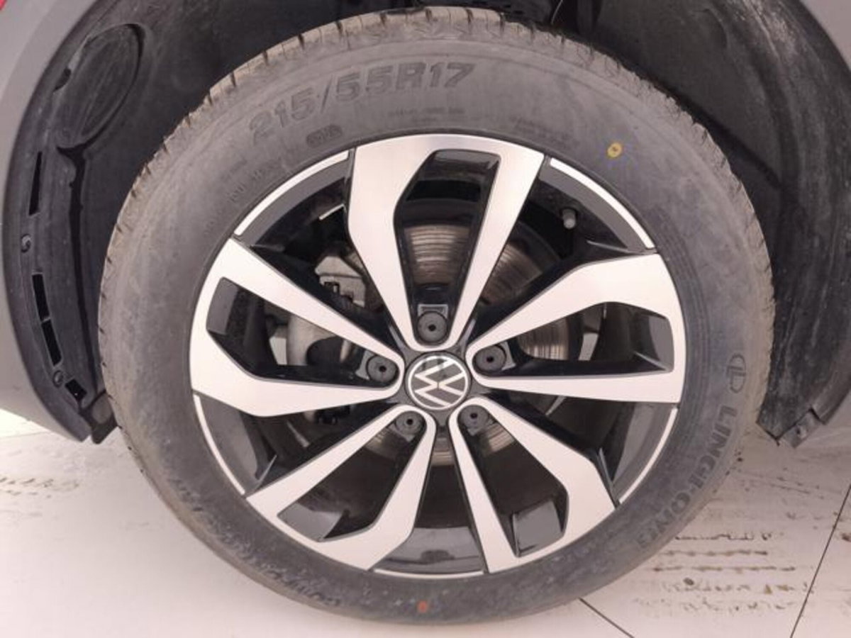 Volkswagen T-Roc 1.0 TSI Style (9)