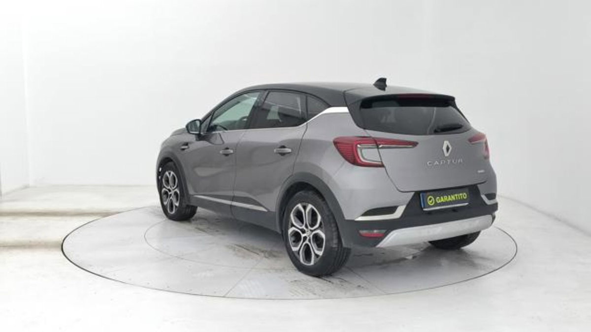 Renault Captur Full Hybrid E-Tech 145 CV Techno Fast Track (3)