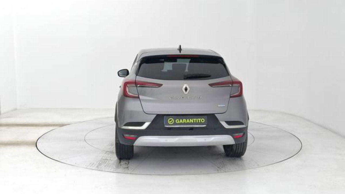 Renault Captur Full Hybrid E-Tech 145 CV Techno Fast Track (4)