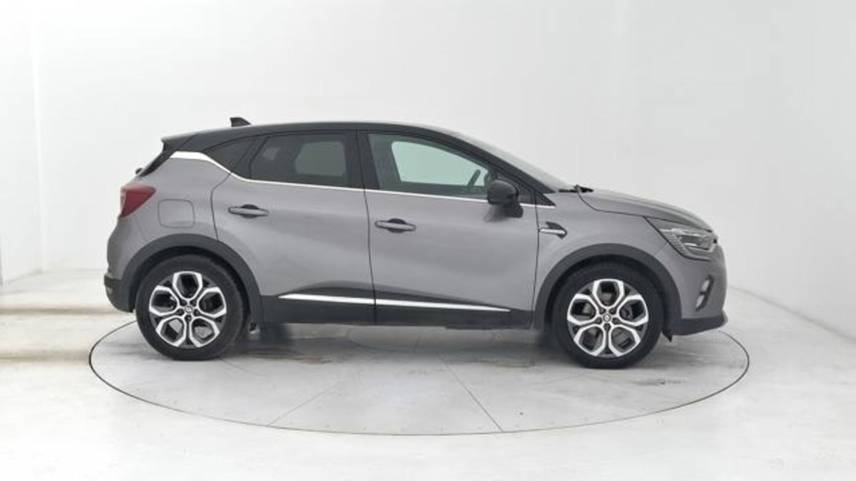Renault Captur Full Hybrid E-Tech 145 CV Techno Fast Track (6)