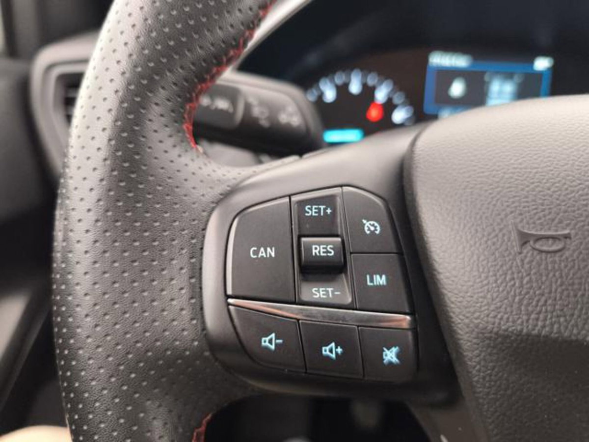 Ford Focus 1.0t ecoboost h ST-Line X 125cv (14)