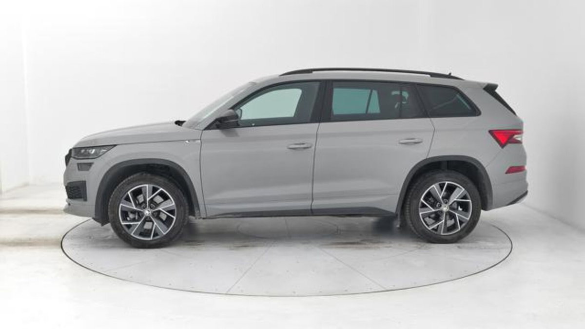 Skoda Kodiaq 2.0 TDI EVO SCR 200 CV 4x4 DSG SportLine (2)