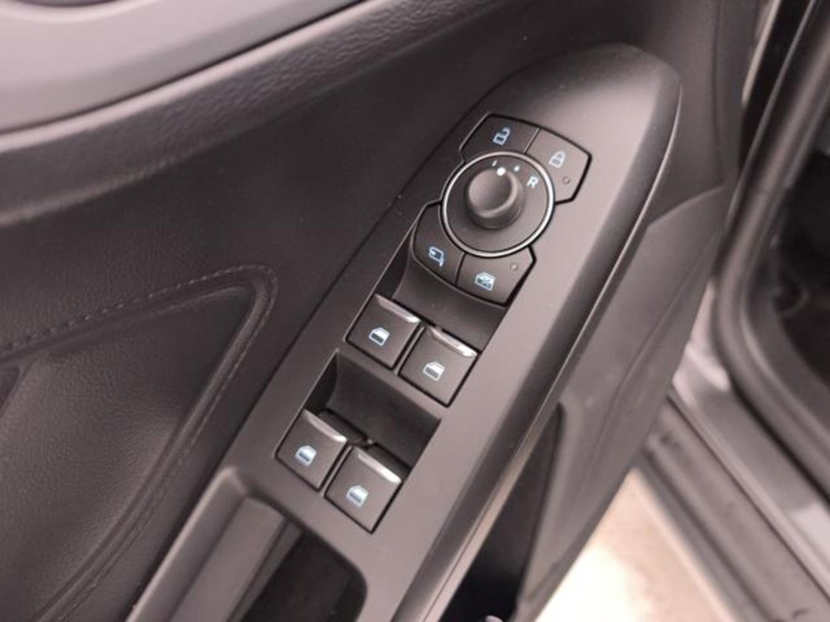 Ford Focus 1.0t ecoboost h 125cv (18)