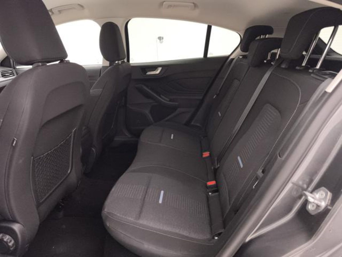 Ford Focus 1.0t ecoboost h 125cv (20)